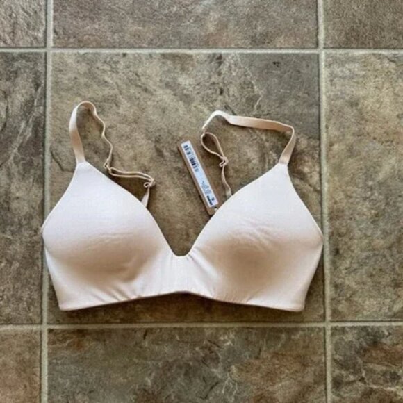 Skims Wireless Form Lightly Lined Bra Sand Size 30A Pre-owned - Picture 1 of 4